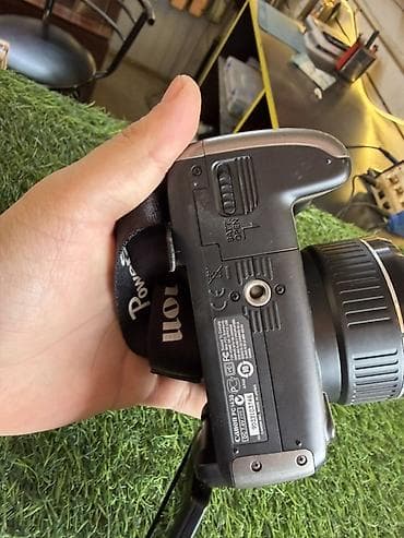 Canon PowerShot SX20 IS — универсальная ультразум-камера с поворотным