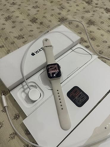 starlight: Apple Watch SE 3 (GPS), модель MEH34L/A - Размер корпуса: 40 мм — 1