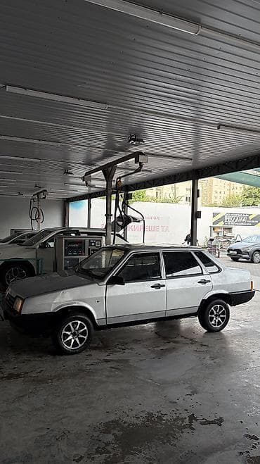 Унаа: ВАЗ (ЛАДА) 21099: 1997 г., 1.5 л, Кол менен иштөөчү, Бензин — 2