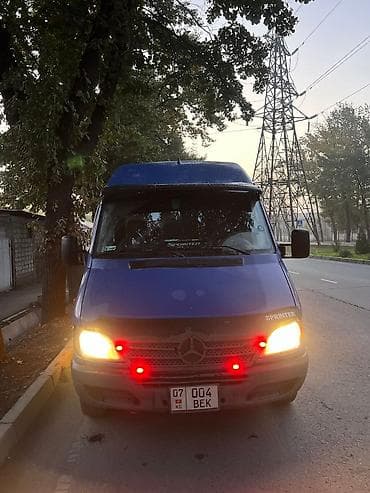 вентилятор спринтер: Mercedes-Benz Sprinter — синий цельнометаллический фургон удлинённой — 3