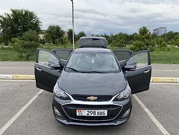 Транспорт: Chevrolet Spark: 2017 г., 1 л, Автомат, Бензин, Хэтчбэк — 4