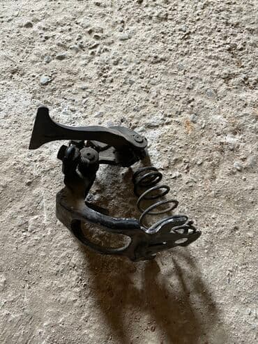 капот на одисей: Продаю замок от капота 
Вместе с язычком 
На W210 
Оригинал — 1