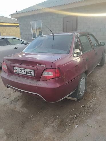 парковка запрещена: Daewoo Nexia: 2011 г., 1.6 л, Ручные, Бензин, Седан — 1