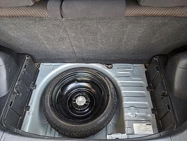 Toyota Ist: 2003 г., 1.5 л, Автомат, Бензин, Хэтчбэк — 7