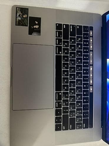 клавиатура bloody: MacBook Pro 15 2018 • Intel Core i7 2.2 GHz 6-ядерный • 16 GB RAM — 2