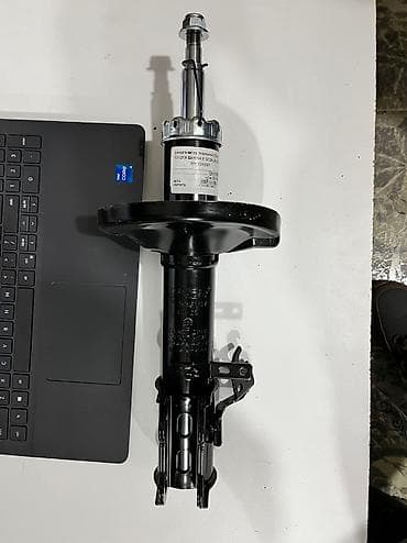 carina: Передний амортизатор Toyota 1997 г., Новый — 2