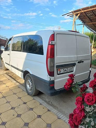 Mercedes-Benz Vito: 2009 г., Механика, Дизель, Минивэн — 3