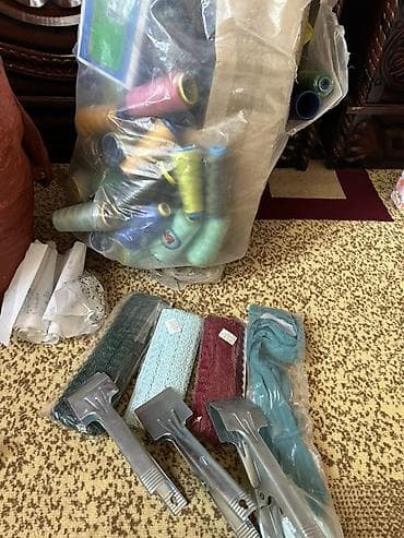 Оборудование для бизнеса: Набор для шитья и отделки Состав: - Большая партия разноцветных ниток — 1