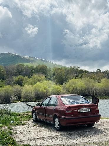 Honda Civic: 1998 г., 1.5 л, Механика, Седан — 1
