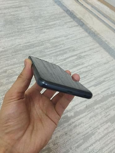 p 30: Samsung Galaxy J4 Plus, 16 ГБ, цвет - Черный, 2 SIM — 3