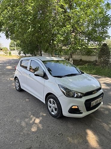 Chevrolet Spark: 2018 г., 1 л, Вариатор, Бензин, Хэтчбэк