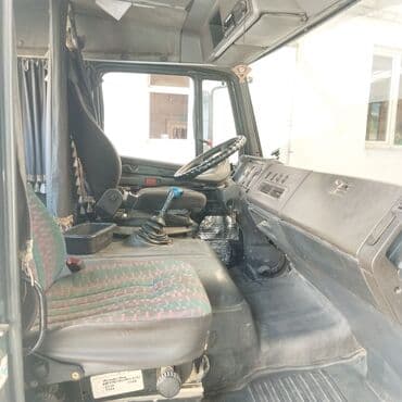 домкрат гидравлический для вытяжки авто: Эвакуатор, Mercedes-Benz, 1996 г., Ломаная — 6