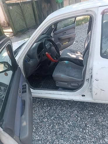 топливные: Nissan March: 2000 г., 0.1 л, Автомат, Бензин, Хэтчбэк — 5