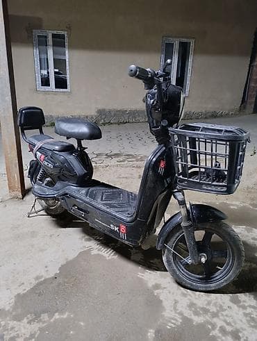 эл скутер: Электрический скутер BICINI SK8 (черный) - Компоновка: классический — 1