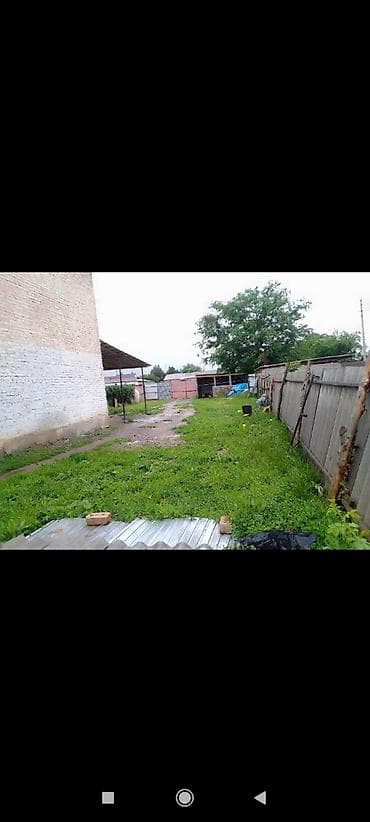 дом на продажу: 7 комнат Продается двухэтажный кирпичный дом с большим двором и — 7
