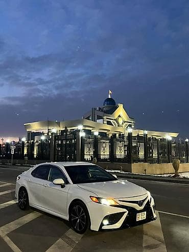 es 200: Toyota Camry: 2019 г., 2.5 л, Автомат, Гибрид, Седан — 2