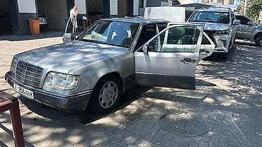 Mercedes-Benz W124: 1994 г., Автомат, Седан