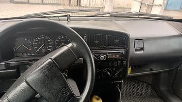 матор 240: Volkswagen Passat: 1988 г., Седан — 10