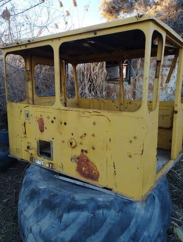 трактор мтз 50: Продаю запчасти на К 701 есть кабина, распределитель, НШ насос. масло — 5