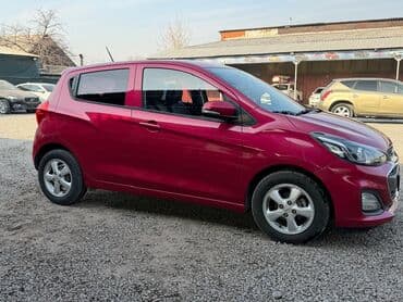 срочно продаю в связи с переездом: Chevrolet Spark: 2019 г., 1 л, Вариатор, Бензин, Хетчбек — 5