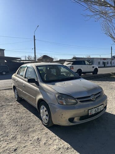 автомобили для инвалидов с ручным управлением: Toyota Vitz / Platz / Yaris / Echo: 2004 г., 1.5 л, Автомат, Бензиновая, Седан — 2