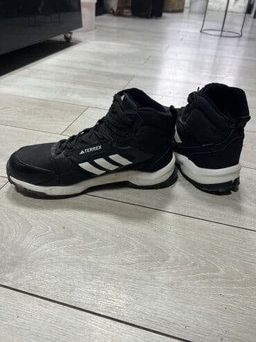 Мырзалардын бут кийими: Adidas Terrex — зимние мужские кроссовки Размер 44 Торг будет ❗️Прична — 4