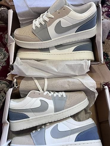 Nike Air Jordan 1 Low, цвет Sail/Grey/Beige/Blue - Модель: низкие at lalafo.kg Nike Air Jordan 1 Low, цвет Sail/Grey/Beige/Blue - Модель: низкие