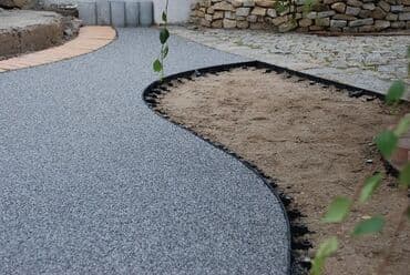 декоративный камень для сада: Декоративная гравийная отсыпка серого цвета. Подходит для создания — 2