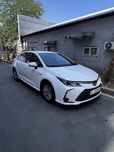 Транспорт: Toyota Corolla: 2020 г., 1.8 л, Вариатор, Гибрид, Седан — 1