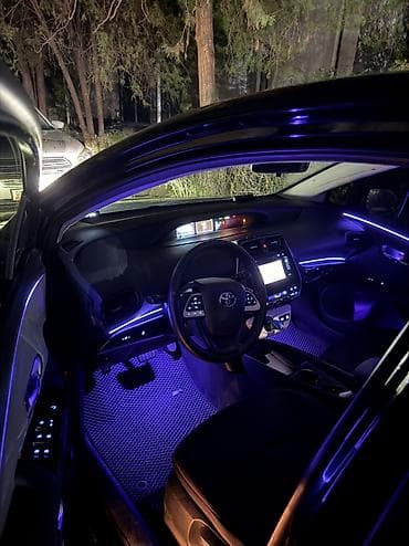 prius: Toyota Prius: 2016 г., 1.8 л, Автомат, Гибрид, Хэтчбэк — 4
