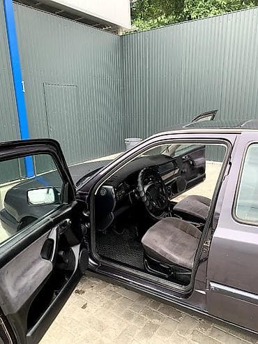 70 сом: Volkswagen Vento: 1994 г., Кол менен иштөөчү, Бензин, Седан — 8
