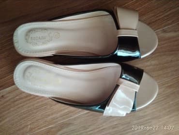 кроксы крокс crocs: Шлепанцы чёрно кремовые,очень удобные,красивые — 3