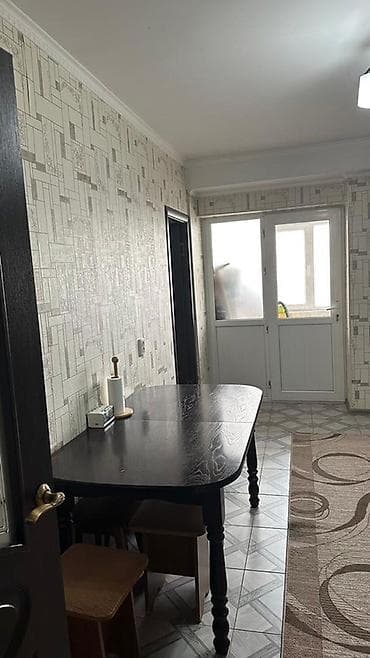 Батирлерди ижарага берүү: 3 бөлмө, Кыймылсыз мүлк агенттиги, Чогуу жашоосу жок, Эмерексиз — 8