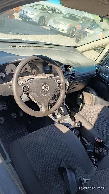 Opel Zafira: 2003 г., 2 л, Механика, Дизель, Минивэн — 6