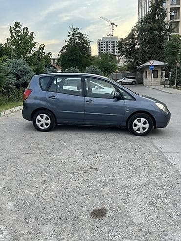 Toyota Corolla Verso: 2003 г., 1.6 л, Механика, Бензин, Минивэн — 4