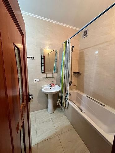 продаю дом с раздольное: Таунхаус, ЦО Ак Марал, Бает, Детская площадка, Парковка, стоянка, Охраняемая территория — 10