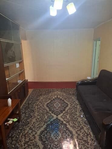 2 комнаты, 46 м², 104 серия, 1 этаж, Старый ремонт