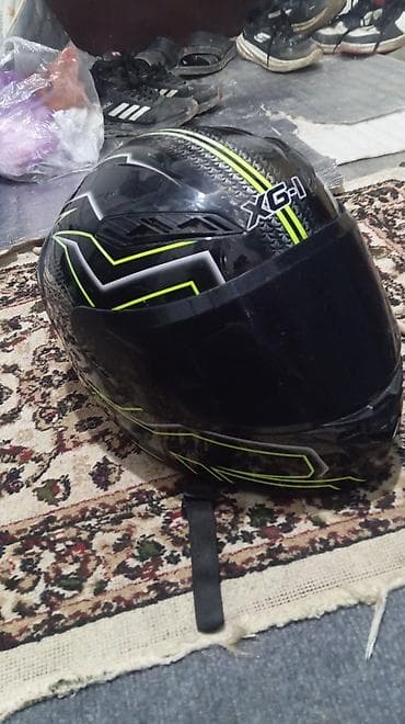 зеркало для скутера: Продаю шлем чёрный 1000 сом второй 1500 — 3