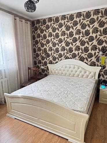 Спальные гарнитуры: Спальный гарнитур в классическом стиле, цвет айвори/молочный, с резным — 2