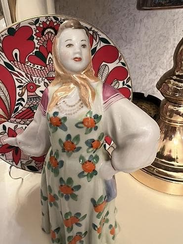 Продаю: Статуэтка Плясунья Дулево 64 год в идеале Фарфоровая