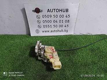 Замок двери задний правый для Toyota Platz (SCP11), двигатель 1SZ‑FE