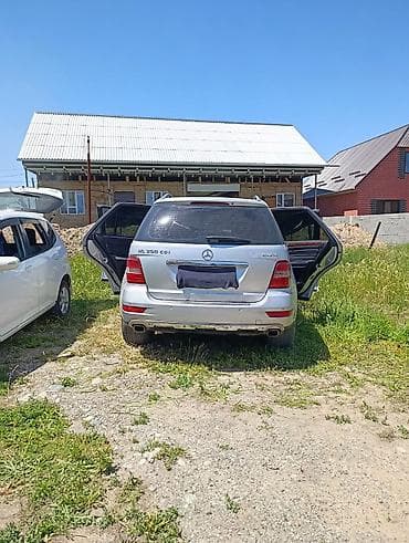 газель 4 4: Mercedes-Benz ML-Class: 2010 г., 3.5 л, Автомат, Дизель, Кроссовер — 4