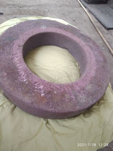 купить столик для кормления: Точильный камень.Наружный диам.0,35. Внутренний — 2