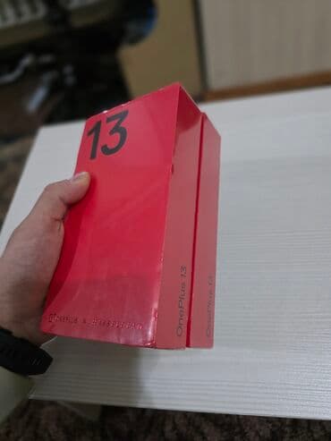 блекберри телефон цена: OnePlus 13, Новый, 256 ГБ, цвет - Черный, 2 SIM, eSIM — 1