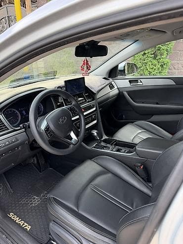 Продажа авто: Hyundai Sonata: 2020 г., Автомат, Газ, Седан — 5