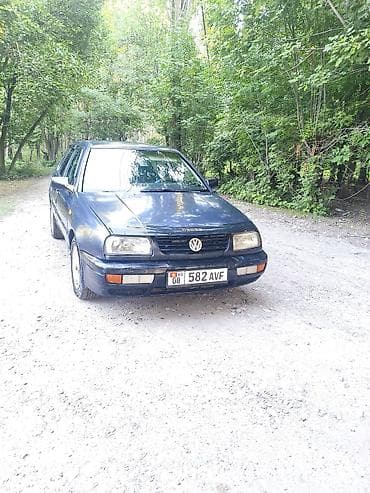 volk: Volkswagen Vento: 1993 г., 1.8 л, Бензин, Седан — 1