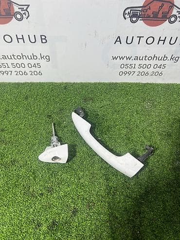 боковой тырмо: Ручка двери Hyundai Sonata YF 2.0 LPG 2014 (б/у) — 1
