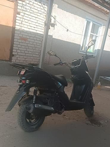 Мотозапчасти и аксессуары: Тип скутера 150 куб. см, Бензин, Б/у — 3