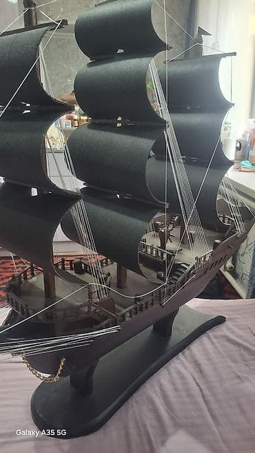 звездные войны: Декоративная модель парусного корабля на подставке - Материал — 5