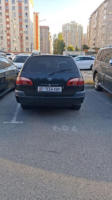 Toyota Avensis: 2002 г., 2 л, Автомат, Бензин, Универсал — 4